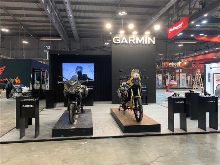 GruppoVedi allestimento stand fiere negozi uffici arredamento Garmin Eicma Moto Rho nov_21 (1)