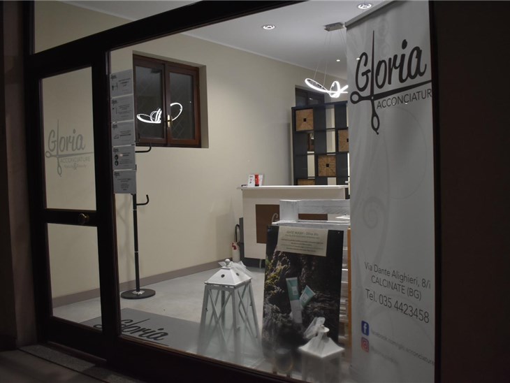 GruppoVedi allestimento stand fiere negozi uffici arredamento Gloria Acconciature Calcinate (BG) nov_21 (36)