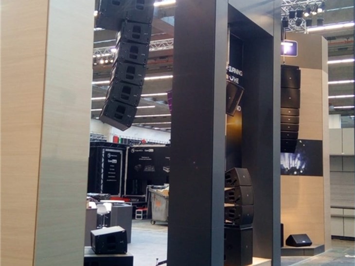 GruppoVedi allestimento stand fiere negozi uffici arredamento Fbt PLS Messe Frankfurt apr_19 (1)
