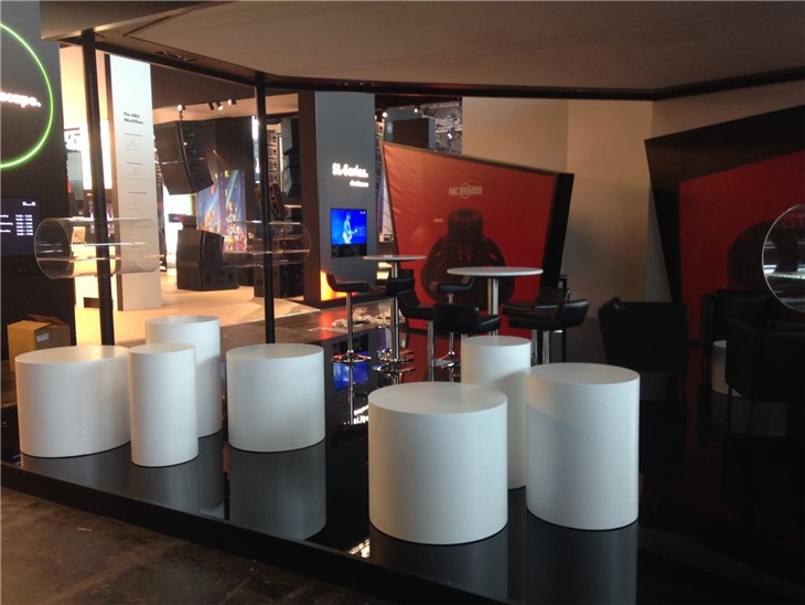 GruppoVedi allestimento stand fiere negozi uffici arredamento B&C Speakers Pls Francoforte apr_18 (5)